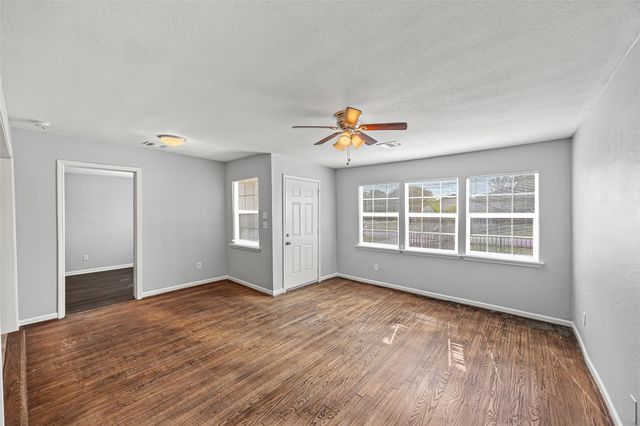 7614 Darnay Dr Drive, Houston, TX 77033