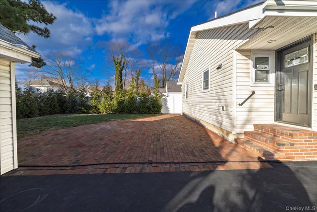 2280 Brookside Avenue, Wantagh, NY 11793