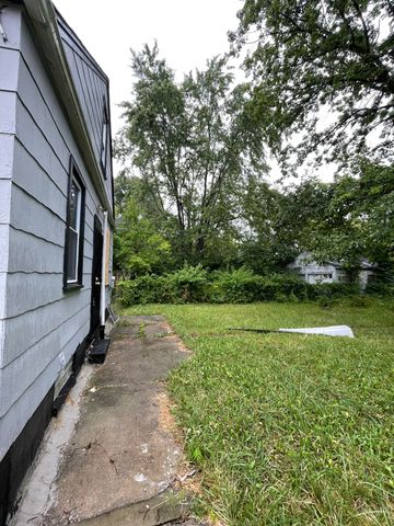 8294 Rosemont Avenue, Detroit, MI 48228
