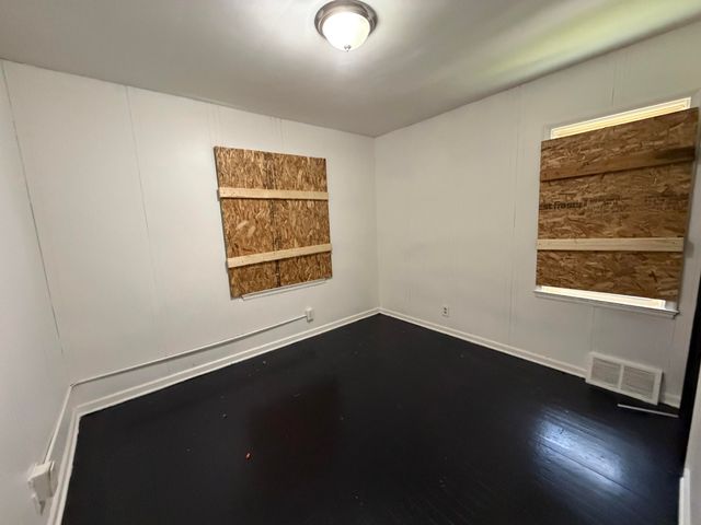 8294 Rosemont Avenue, Detroit, MI 48228