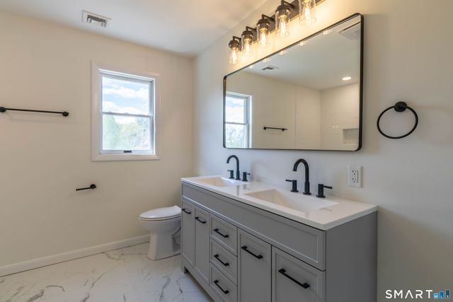 60 Abbe Road, East Windsor, CT 06088