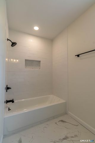 60 Abbe Road, East Windsor, CT 06088