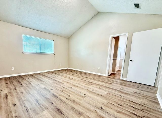 7915 Kendalia Drive, Houston, TX 77036