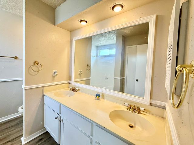 7915 Kendalia Drive, Houston, TX 77036