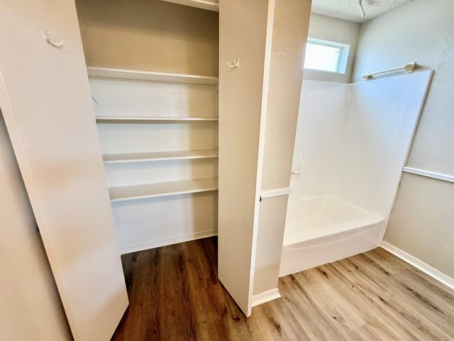 7915 Kendalia Drive, Houston, TX 77036