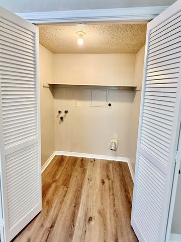 7915 Kendalia Drive, Houston, TX 77036