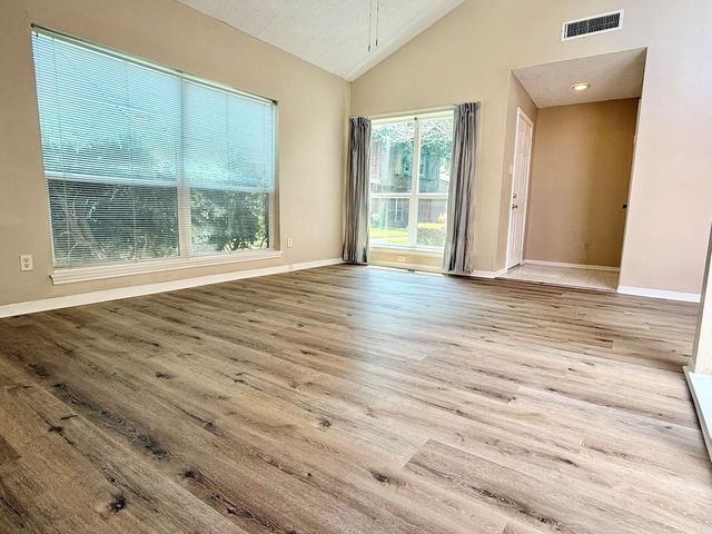 7915 Kendalia Drive, Houston, TX 77036