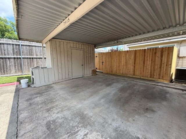 7915 Kendalia Drive, Houston, TX 77036