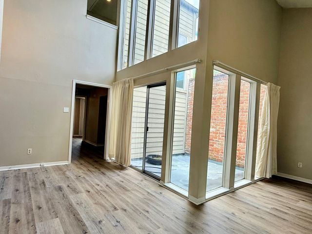 7915 Kendalia Drive, Houston, TX 77036