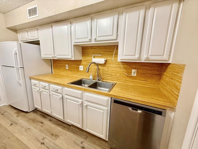 7915 Kendalia Drive, Houston, TX 77036