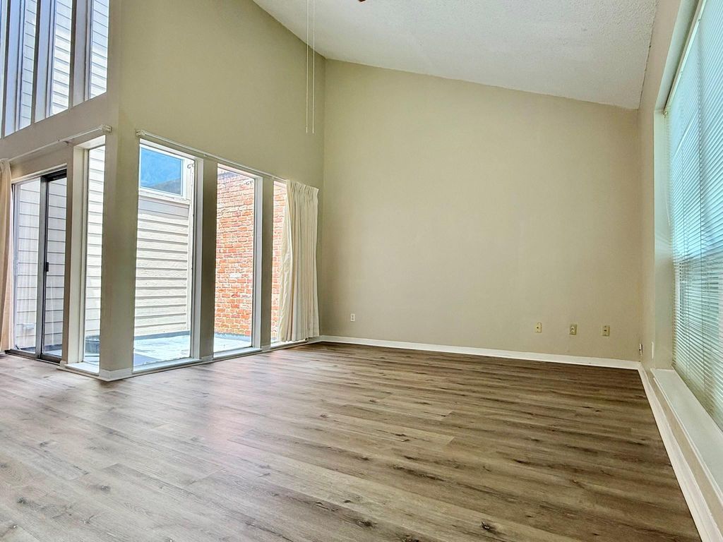 7915 Kendalia Drive, Houston, TX 77036
