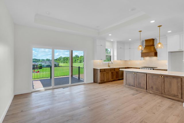 1303 MORNING DOVE DR, Columbia, MO 65201