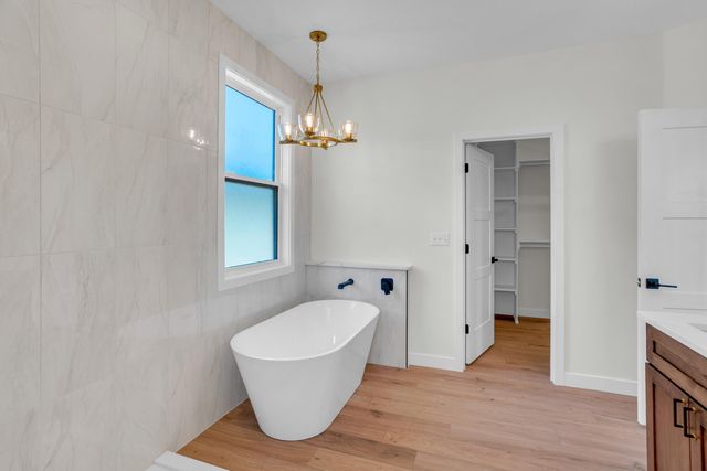 1303 MORNING DOVE DR, Columbia, MO 65201