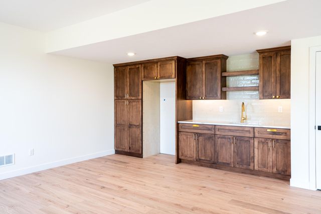 1303 MORNING DOVE DR, Columbia, MO 65201