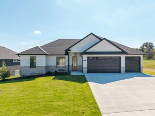 1303 MORNING DOVE DR, Columbia, MO 65201