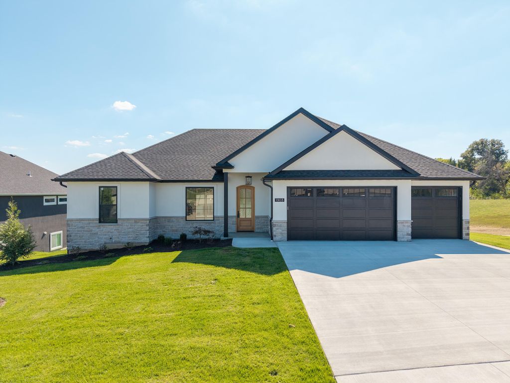 1303 MORNING DOVE DR, Columbia, MO 65201