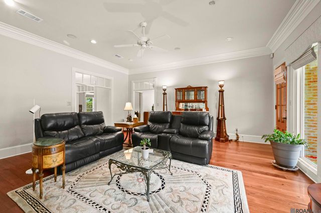 14513 Cottage Oaks Dr, Baton Rouge, LA 70810