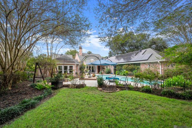 14513 Cottage Oaks Dr, Baton Rouge, LA 70810