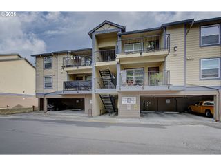 275 Se 162ND Ave, Portland, OR 97233