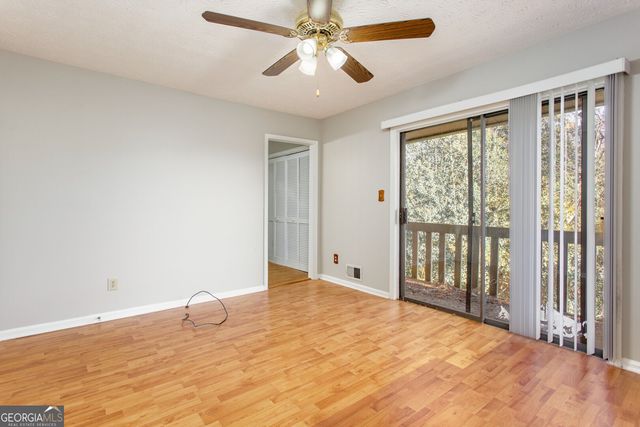 8642 Plumtree Drive, Riverdale, GA 30274