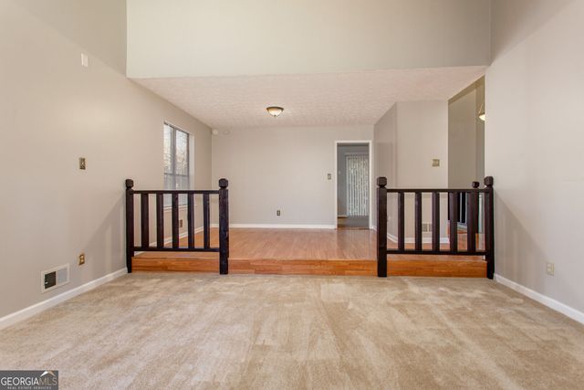 8642 Plumtree Drive, Riverdale, GA 30274