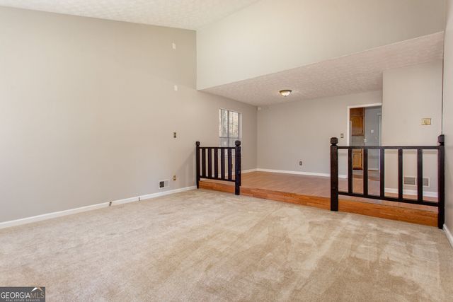 8642 Plumtree Drive, Riverdale, GA 30274