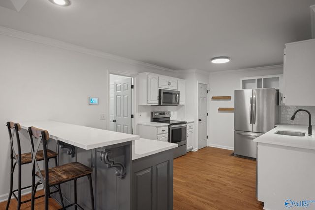 121 Tessie Drive SE, Owens Cross Roads, AL 35763