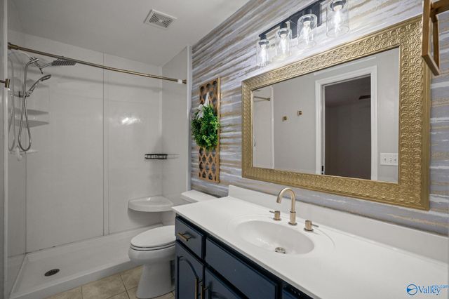 121 Tessie Drive SE, Owens Cross Roads, AL 35763