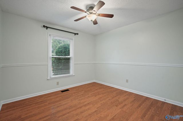 121 Tessie Drive SE, Owens Cross Roads, AL 35763