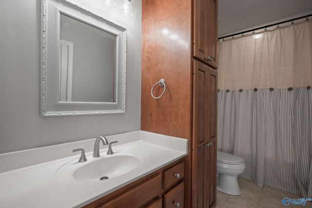 121 Tessie Drive SE, Owens Cross Roads, AL 35763