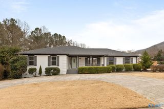 121 Tessie Drive SE, Owens Cross Roads, AL 35763