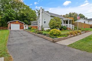 42 Davis Street, Schroeppel, NY 13135