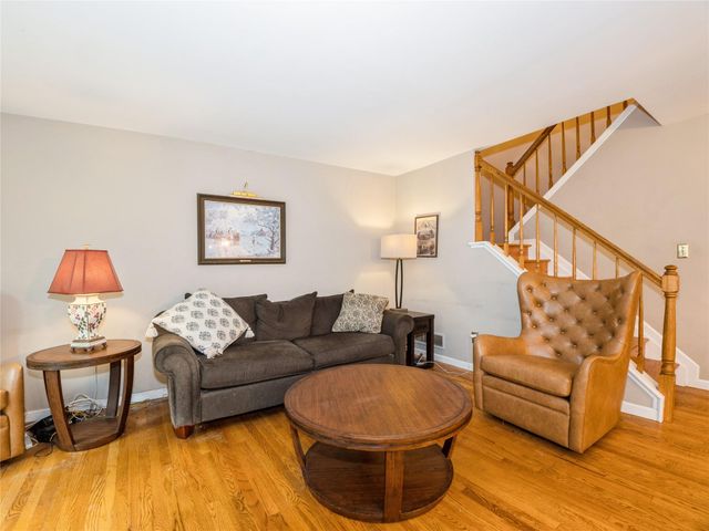 47 Muirfield Court, Poughkeepsie, NY 12603