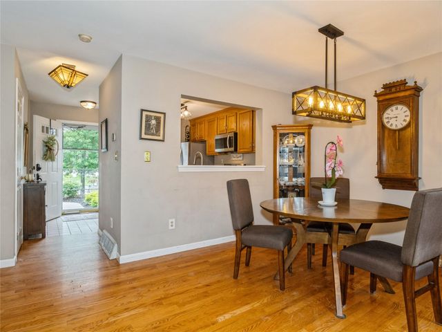 47 Muirfield Court, Poughkeepsie, NY 12603