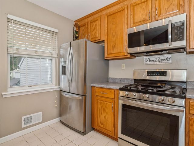 47 Muirfield Court, Poughkeepsie, NY 12603