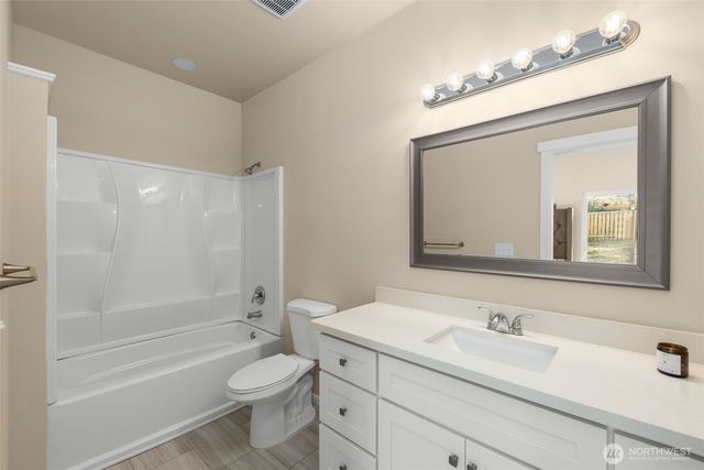 942 S M Street, Tacoma, WA 98405