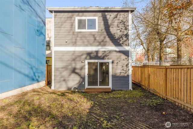 942 S M Street, Tacoma, WA 98405