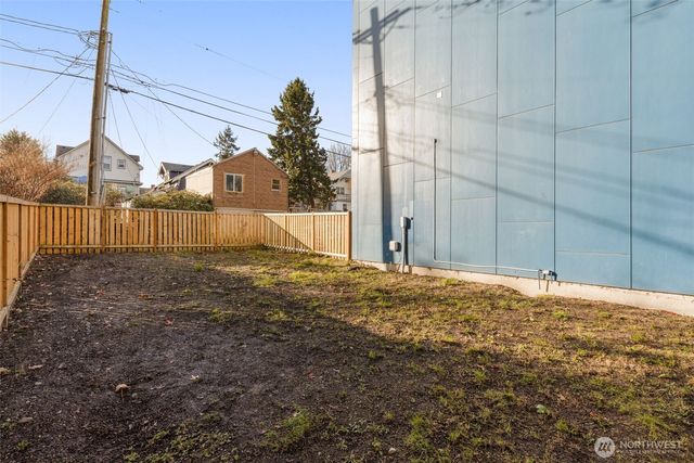 942 S M Street, Tacoma, WA 98405