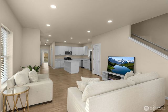 942 S M Street, Tacoma, WA 98405