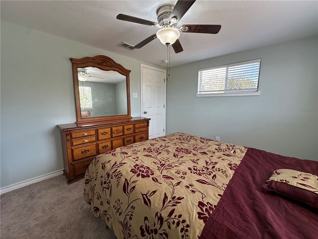 201 Volpe, Gregory, TX 78359