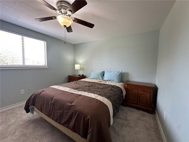 201 Volpe, Gregory, TX 78359