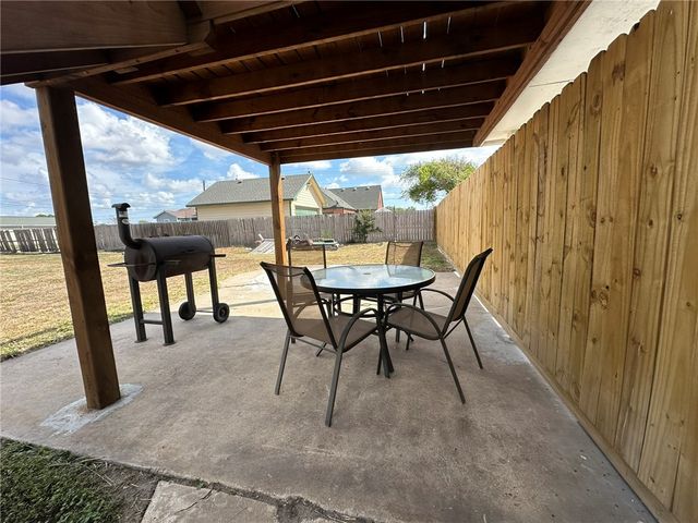 201 Volpe, Gregory, TX 78359