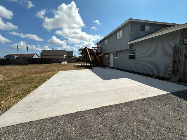 201 Volpe, Gregory, TX 78359