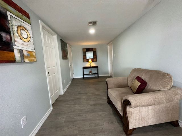 201 Volpe, Gregory, TX 78359