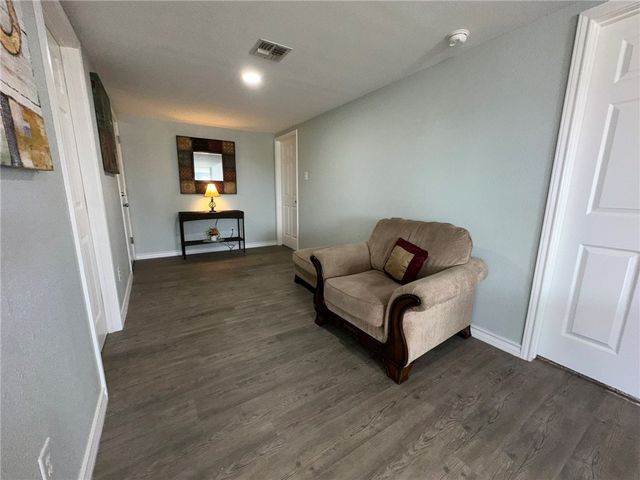 201 Volpe, Gregory, TX 78359