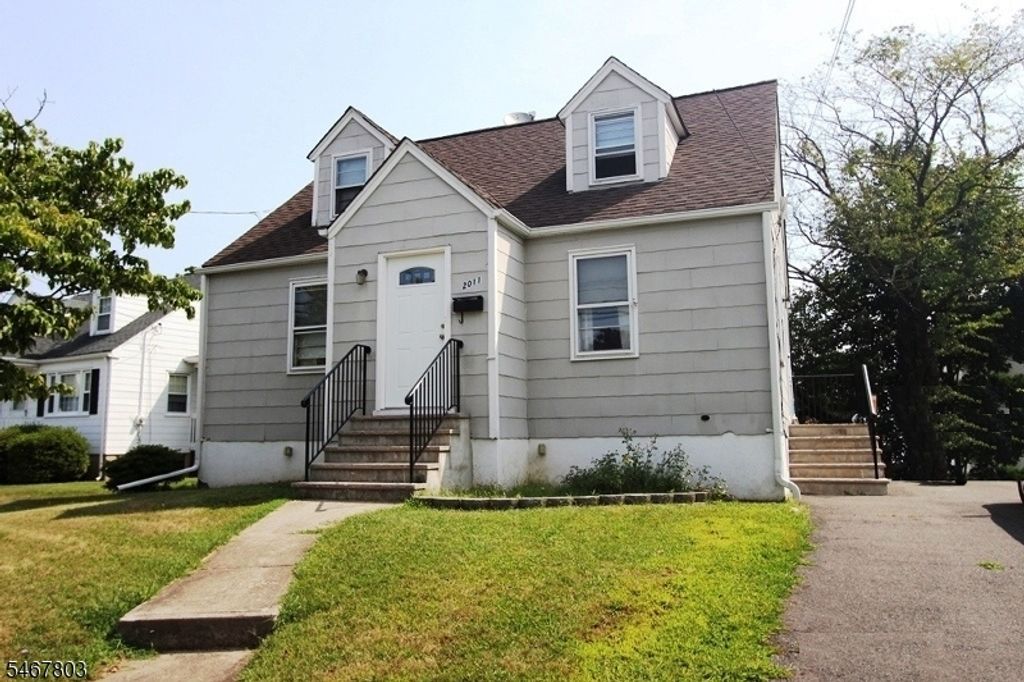 2011 Hamilton Blvd, South Plainfield Boro, NJ 07080 — exterior