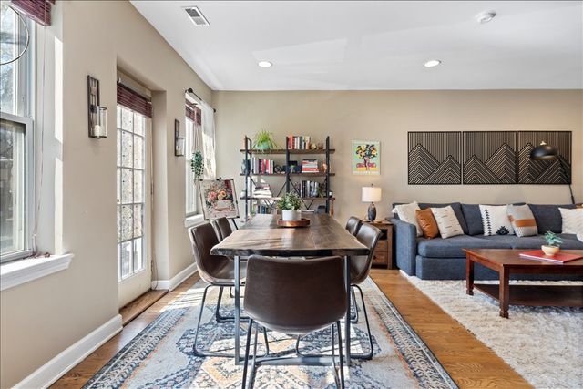 2618 W Rosemont Avenue 1, Chicago, IL 60659