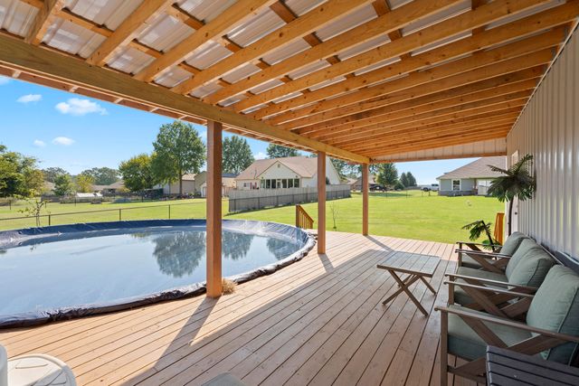 61500 E 266 Road, Grove, OK 74344