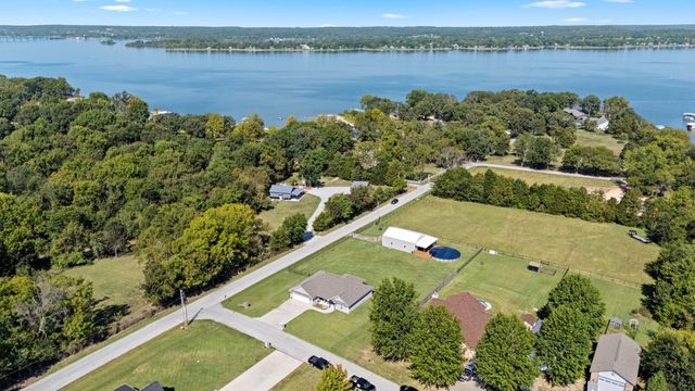 61500 E 266 Road, Grove, OK 74344