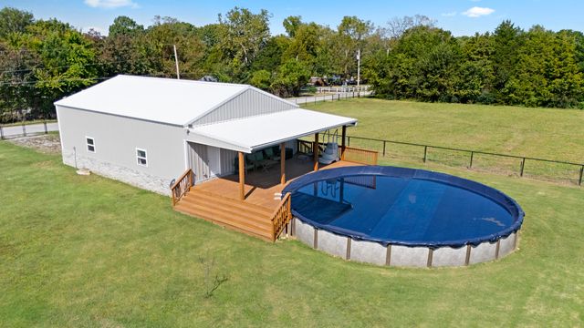 61500 E 266 Road, Grove, OK 74344